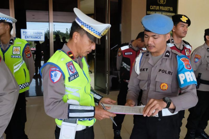 Propam Polda Kaltara Lakukan Pemeriksaan Personel di Operasi Ketupat Kayan