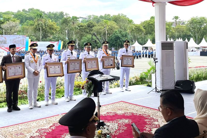 Pemkot Yogyakarta Raih Penghargaan Pemda Berkinerja Tinggi, Unggul di Bidang Pendidikan, Kesehatan, dan Sosial 