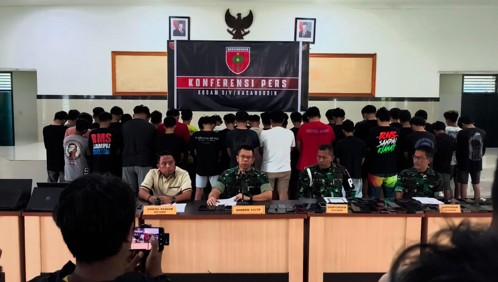 Kodam XIV/Hasanuddin Bongkar Sindikat Penipuan Online 40 Pelaku Diamankan