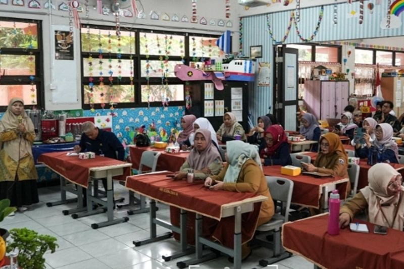 DLH Jakarta Perkuat Gerakan Peduli Lingkungan Berbasis Sekolah