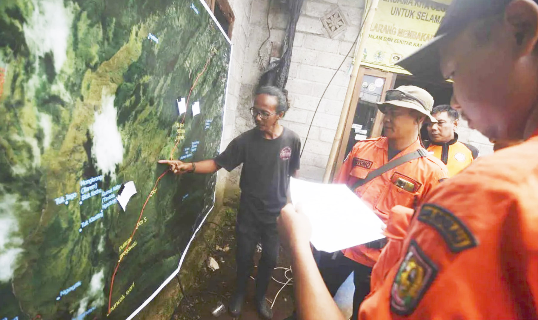 Pencarian Orang Hilang di Gunung Merbabu Terus Dilakukan