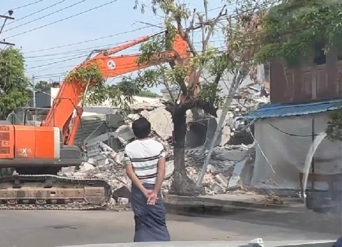 Warga Myanmar Terdampak Gempa Masih Kesulitan