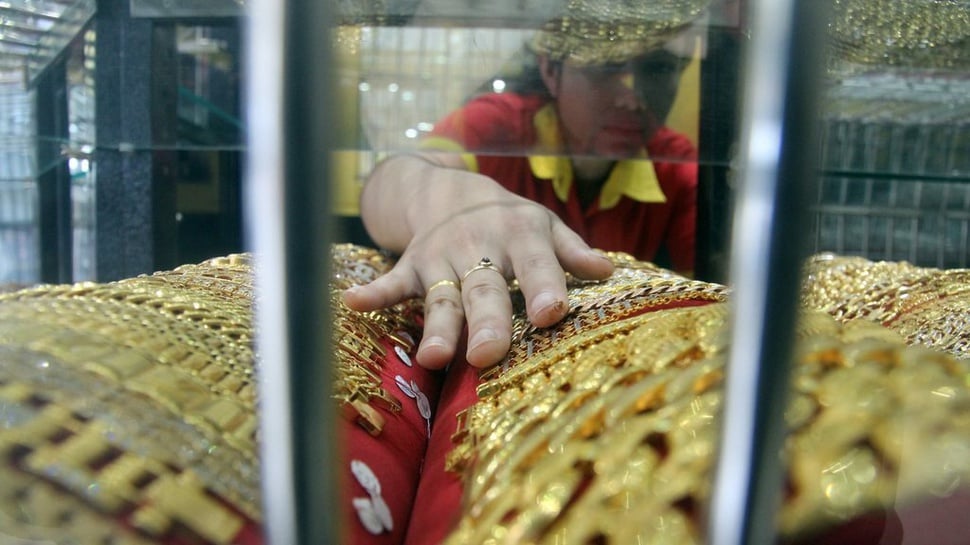BPS Ungkap Biang Kerok Inflasi April 2025: Emas Perhiasan Naik Terus