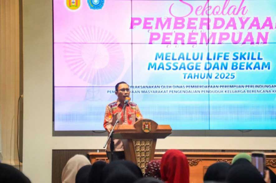 Pembukaan Sekolah Pemberdayaan Perempuan oleh  Pemkot Banjarbaru