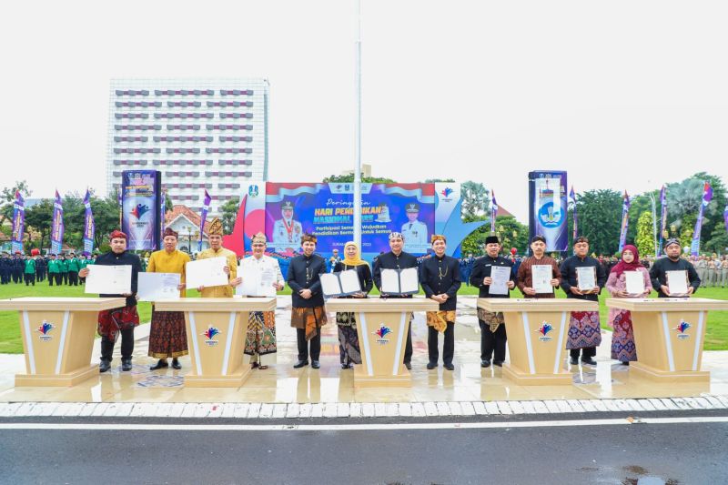 Pemprov Jatim Sediakan 40 Ribu Beasiswa untuk Siswa Gagal Masuk Sekolah Negeri