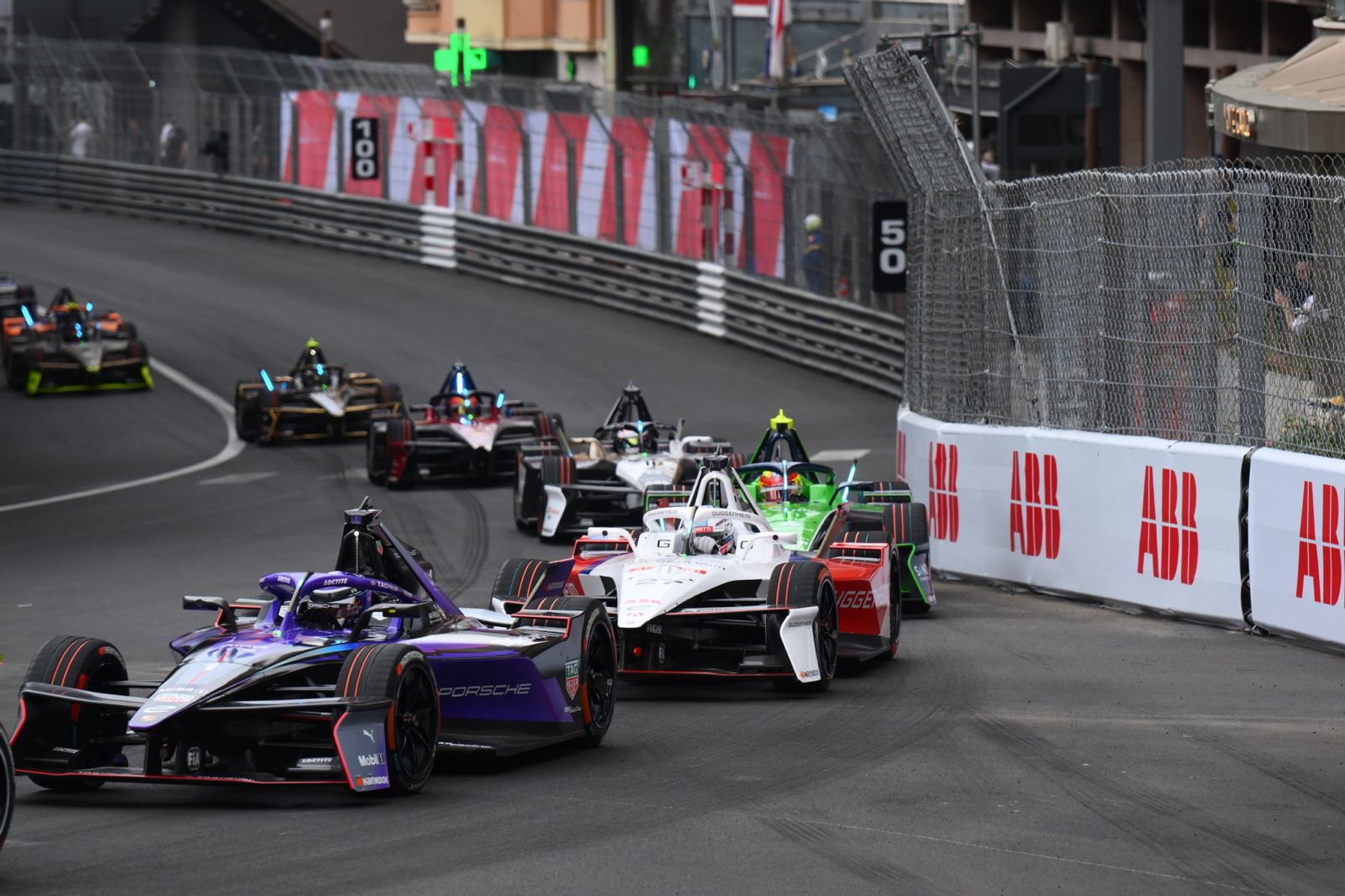 Teknologi dan Hujan Jadi Penentu Sengitnya Balapan Formula E Monako