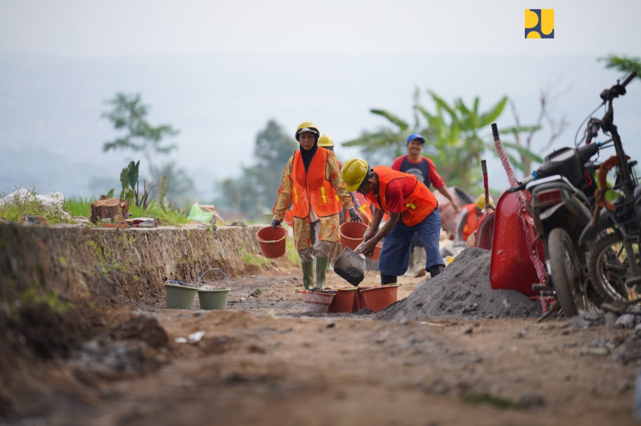 Perkuat Program Padat Karya, Tahun Ini Kementerian PU Targetkan Serap 138 Ribu Pekerja