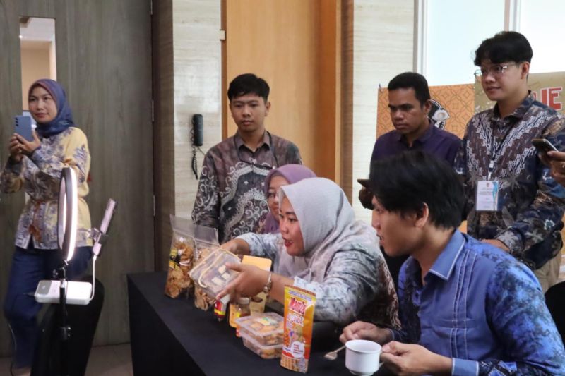 Disperin Kalsel Tingkatkan Kemampuan Pelaku Industri Kecil Menengah Pangan 