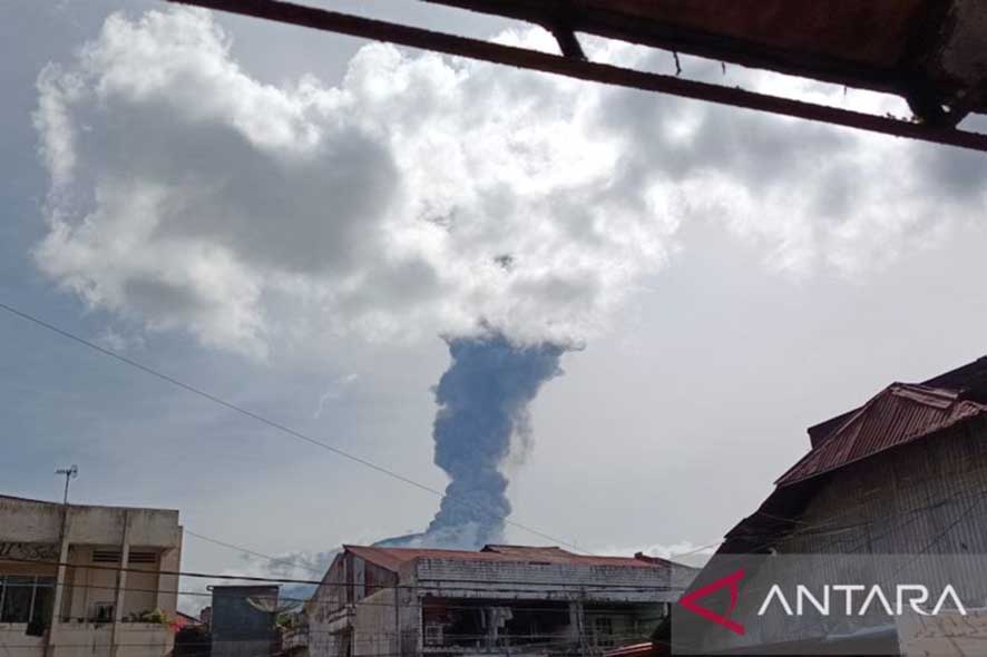 Peningkatan Pasokan Fluida Sebabkan Erupsi Gunung Marapi