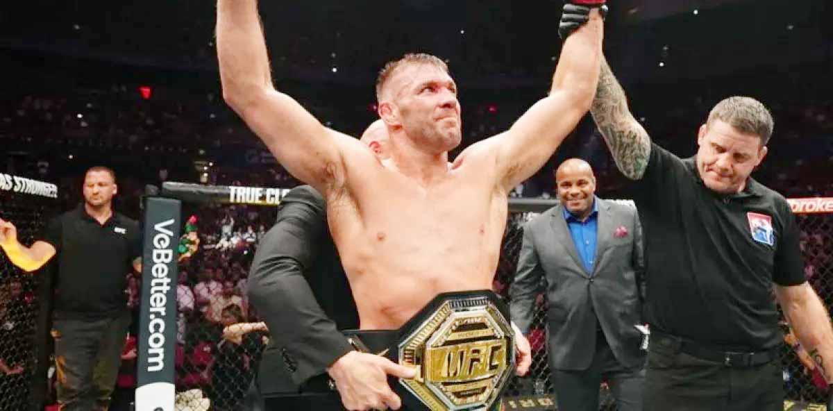 Pertahankan Gelar Juara pada UFC 319, Dricus Akan Tantang Chimaev 