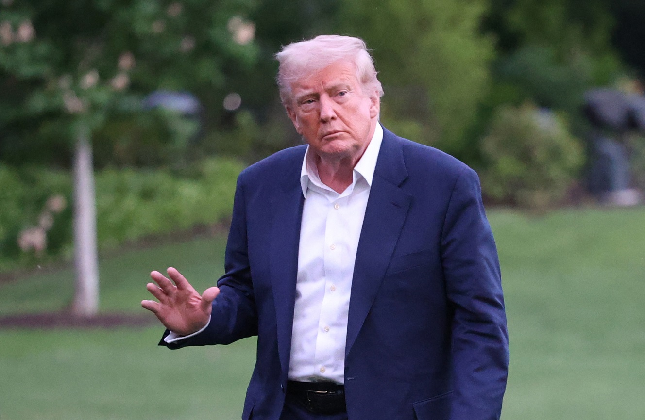 Trump Teken Perintah Eksekutif Pangkas Harga Obat-obatan