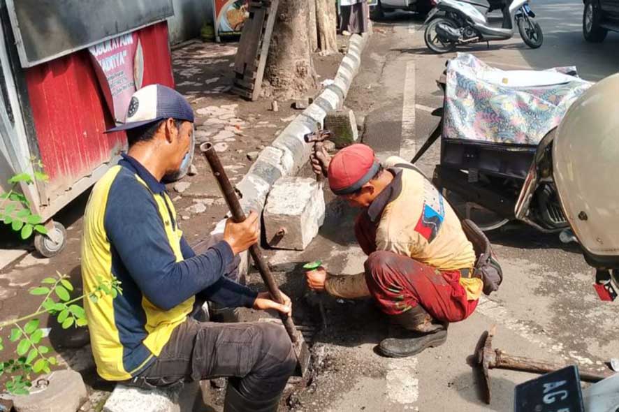 Pemkot Kediri Lakukan Pembersihan Inlet untuk Cegah Banjir