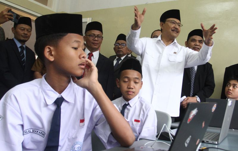 Sekolah Rakyat Gunakan Dua Kurikulum, Mensos: Kurikulum Formal dan Pendidikan Karakter