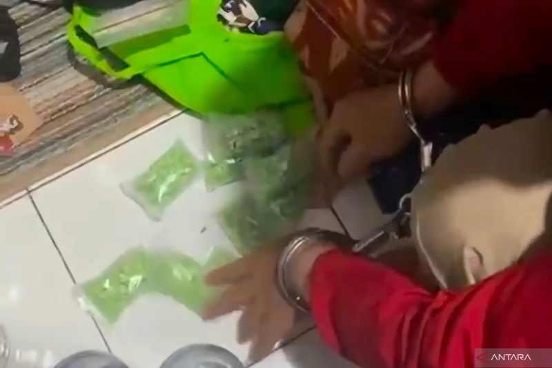 Ribuan Butir Ekstasi dan Sabu Disita Polisi dari Tangan Pria di Jakpus