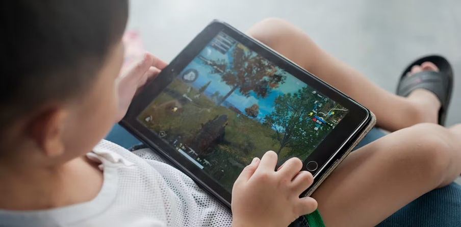Awas Bahaya Anak Kecanduan Game! Solusinya Perbaiki Pola Asuh, Bangun Relasi! 