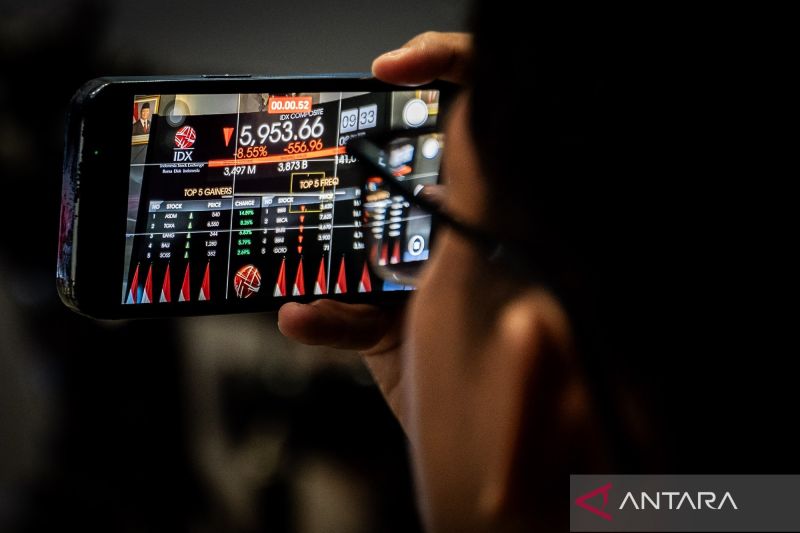 IHSG Senin Pagi Dibuka Menguat 0,24 Persen