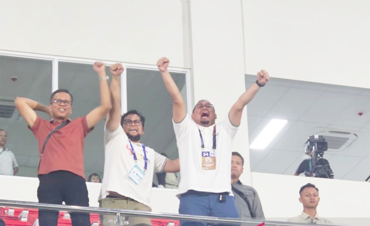 Sukses Kalahkan Arema FC, Andre Rosiade Upayakan Perpanjang Kontrak Pelatih Semen Padang 