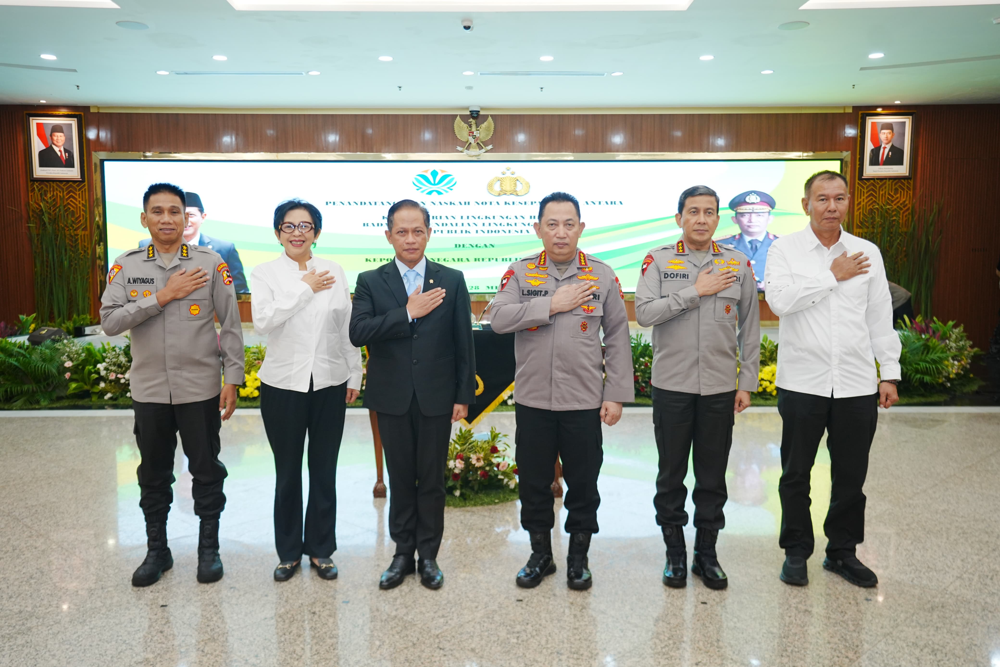Kapolri Teken MoU dengan Kementerian LHK, Komitmen Jaga Lingkungan Lebih Baik