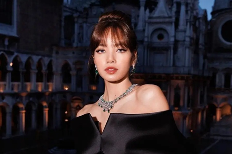 Perjalanan Karier Lisa BLACKPINK Bakal Dibikin Film, Ini Bocorannya