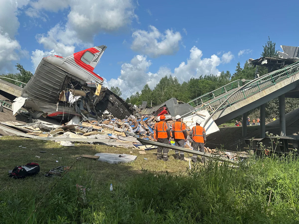 Insiden Jembatan Runtuh Sebabkan 7 Orang Tewas di Russia