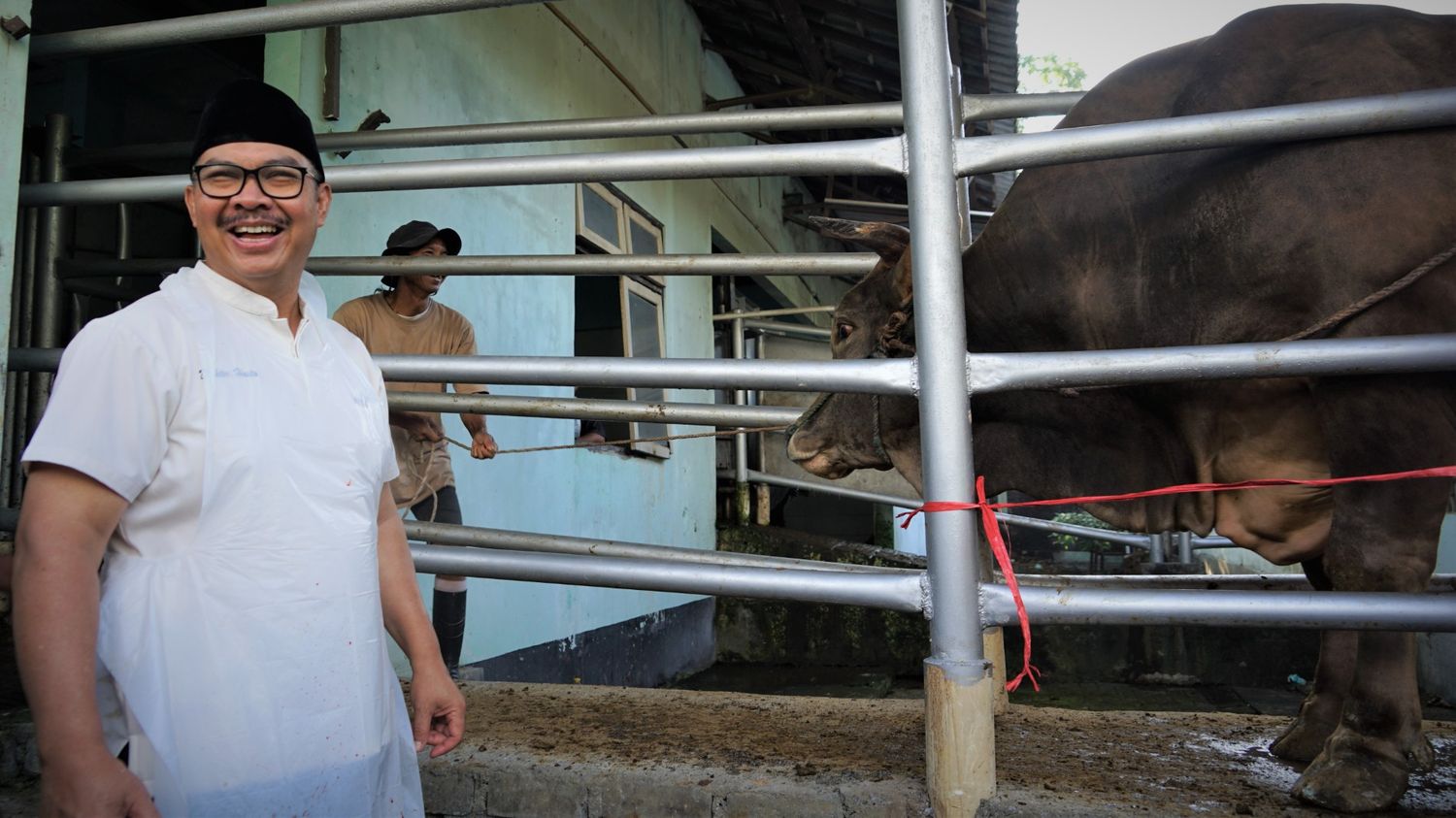 Daging Kurban untuk Penggerobak Sampah: Pengakuan bagi Pahlawan Kebersihan Kota Yogya