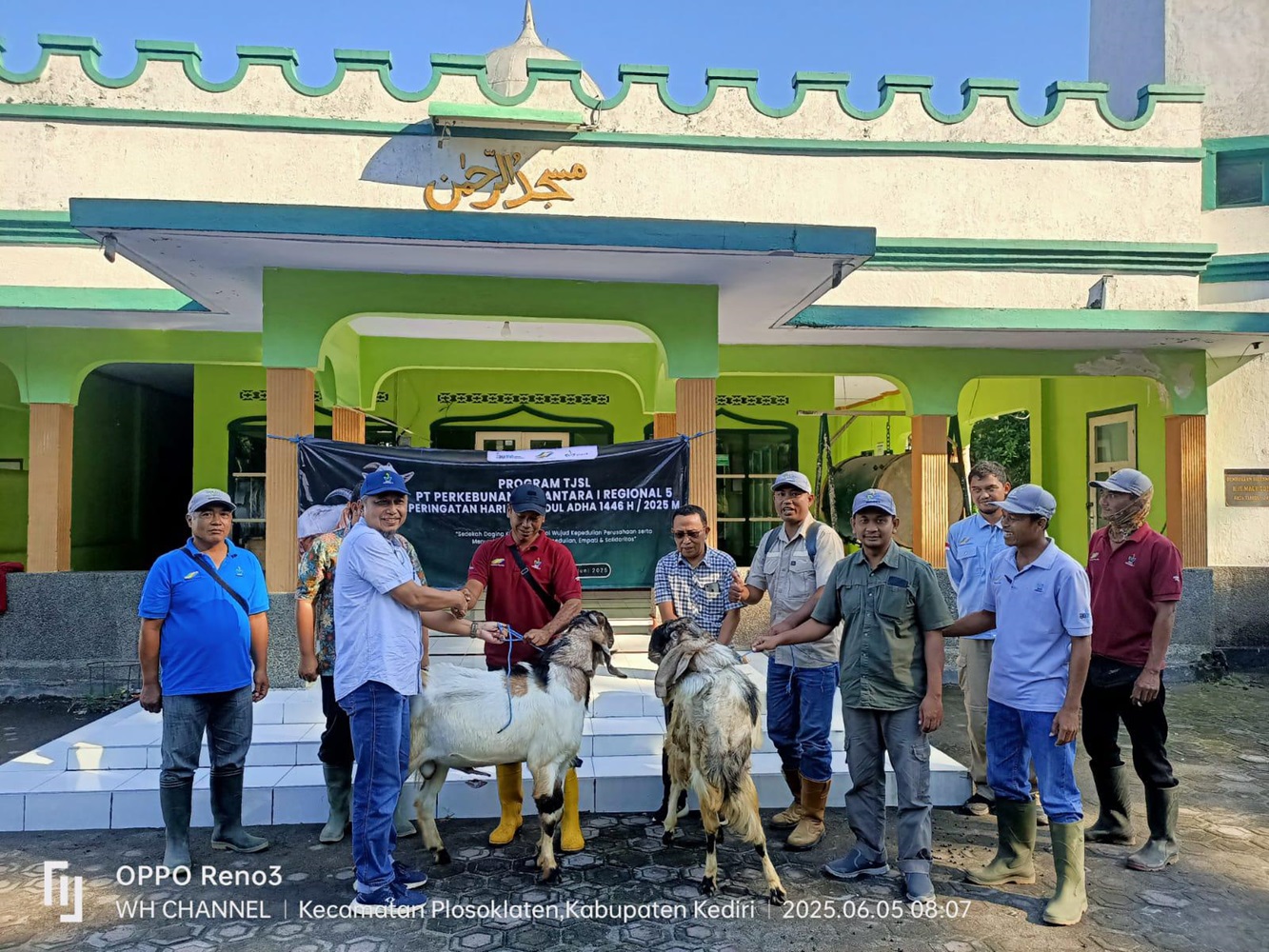 PTPN I Salurkan Hewan Kurban dan Sedekah Daging Senilai 245 juta