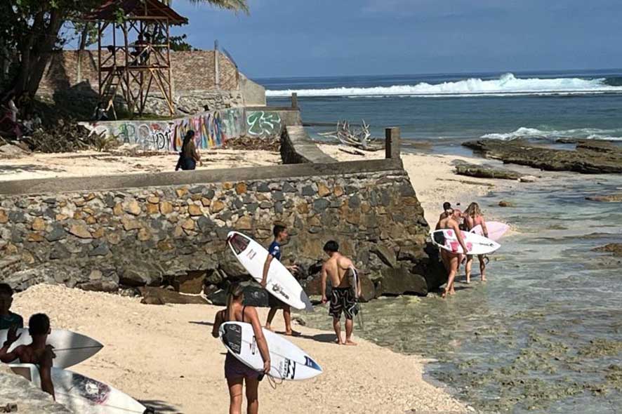 Enam Atlet Surfing Nasional Siap Berikan yang   Terbaik di WSL Krui Pro 2025