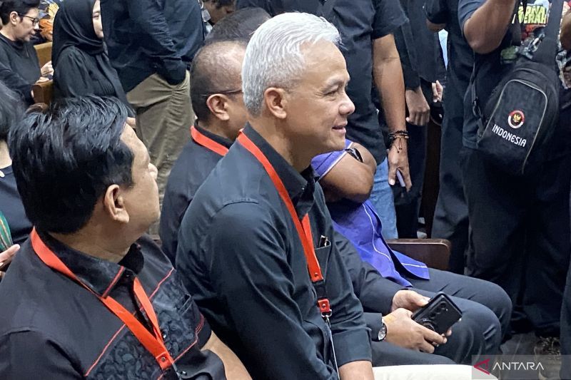Beri Support, Ganjar Pranowo Kembali Hadiri Sidang Hasto di PN Jakarta Pusat