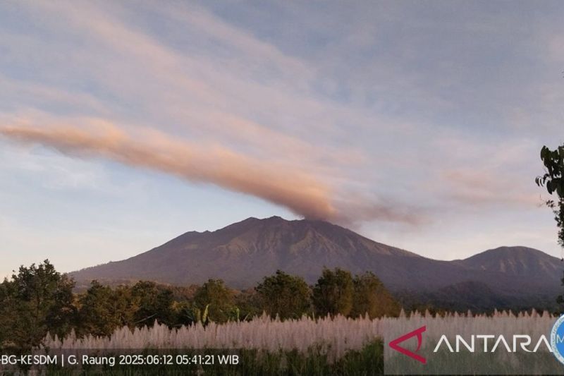 Gunung Raung di Jatim Erupsi Lima Kali pada Kamis Pagi