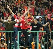 Jakmania Bersama Legenda Persija Ismed Sofyan Bersama Unipin gelar Kolaborasi dengan Komunitas Gim