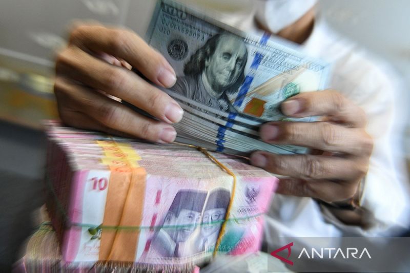 Rupiah Jumat Pagi Melemah Jadi Rp16.273 per Dollar AS 