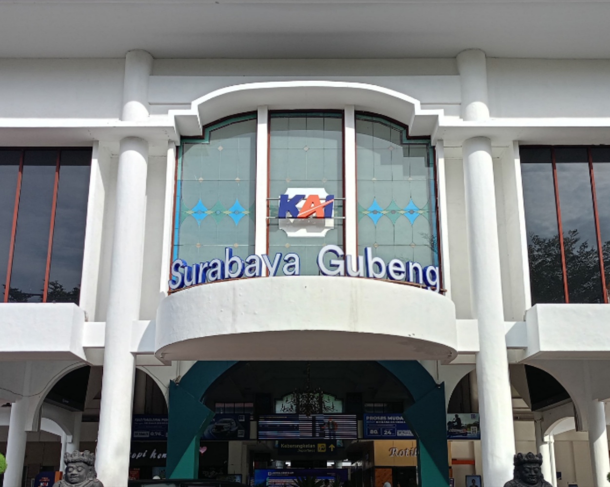 Makin Terhubung, Turun di Stasiun Gubeng Surabaya Bisa Langsung Cus ke Gunung Bromo