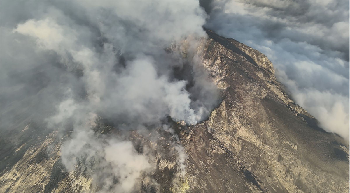Lagi, Gunung Lewotobi Laki-Laki Erupsi, Tim Tanggap Darurat Badan Geologi Diterjunkan ke Flores