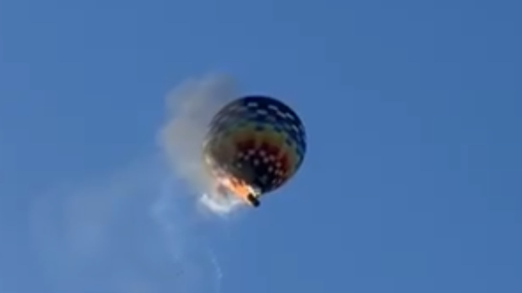 Balon Udara Terbakar di Langit Brasil, 8 Orang Tewas 