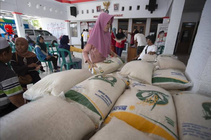 Bapanas Pastikan Stok Beras Bulog Siap Salur ke Masyarakat