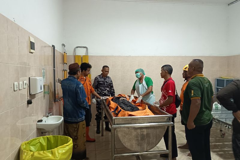 Empat Wisatawan Korban Tenggelam di Pantai Pancer Door Pacitan Ditemukan