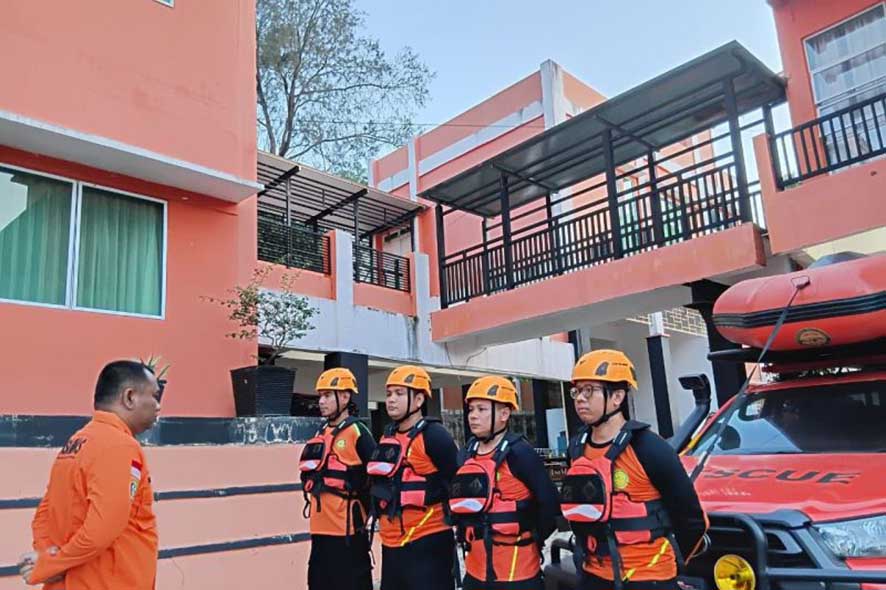 Pencarian Dua dari 13 Penumpang Kapal Tenggelam di Batam