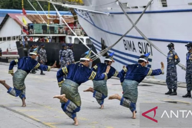 KRI Bima Suci Bersandar di Sumatera Barat, TNI AL Ajak Masyarakat Berkunjung
