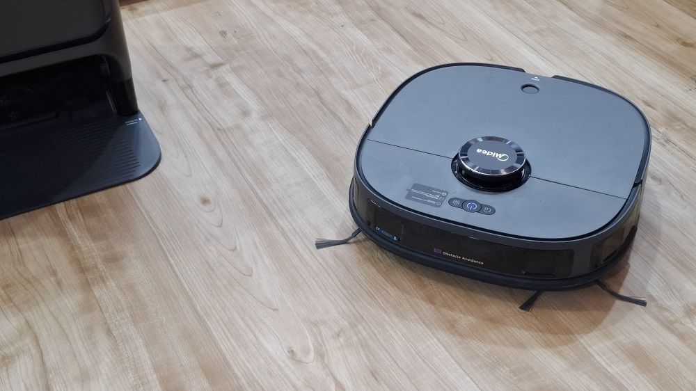   Midea Tampilkan Robot Penyedot Debu yang Dapat Jangkau Tiga Area Sulit di PRJ