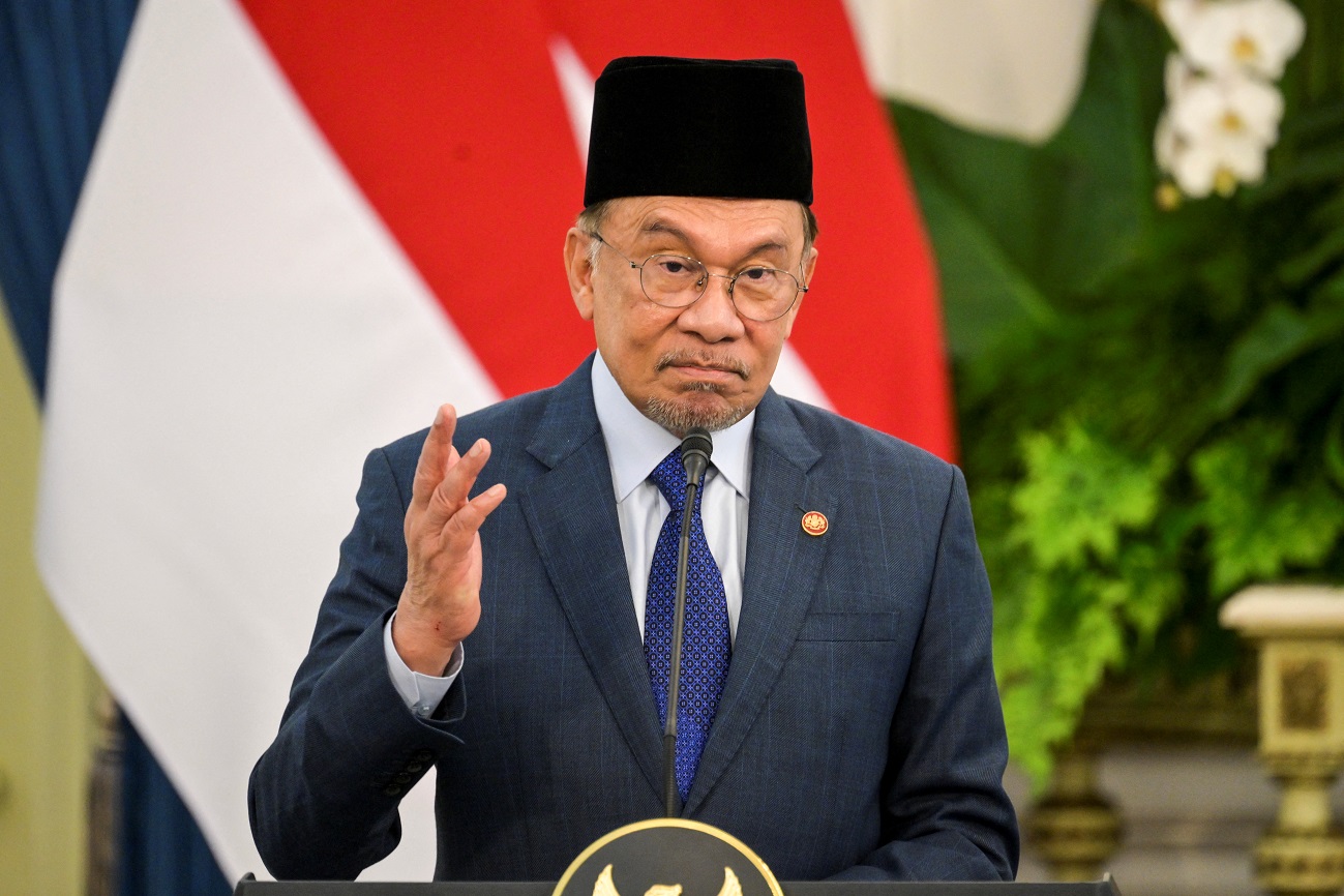 Malaysia Meminta RI Jadi Mediator Kelompok yang Bertikai di Myanmar