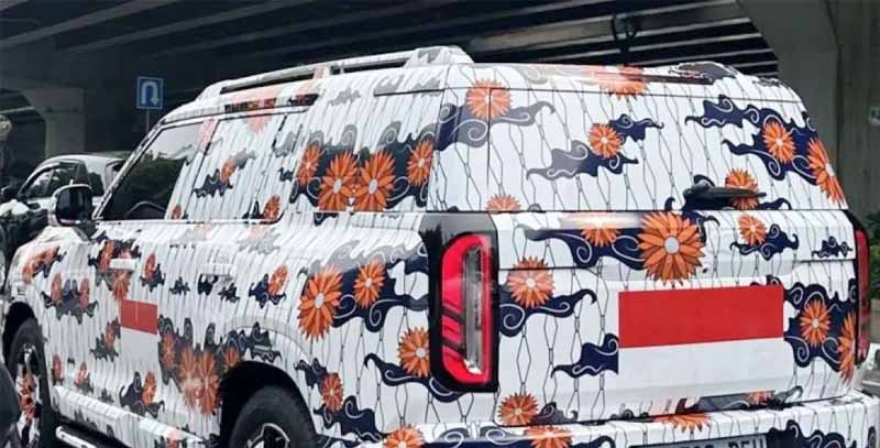  Berstiker Motif Batik, Diduga BAIC BJ30 Hybrid Tertangkap Sedang Uji Coba di Jakarta