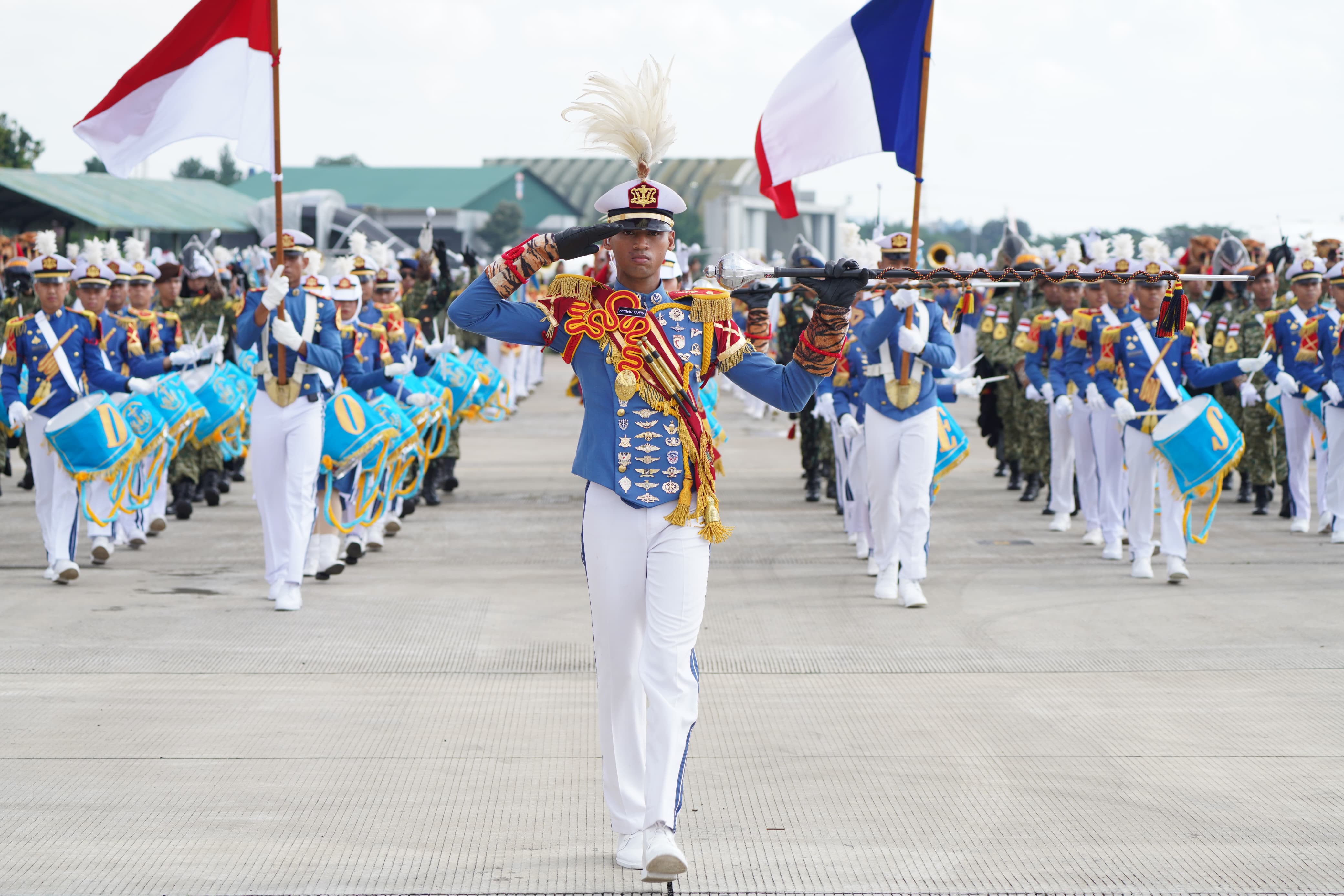 Presiden Prabowo dan Panglima TNI Tinjau Kesiapan Kontingen Parade TNI untuk Hari Nasional Prancis 2025