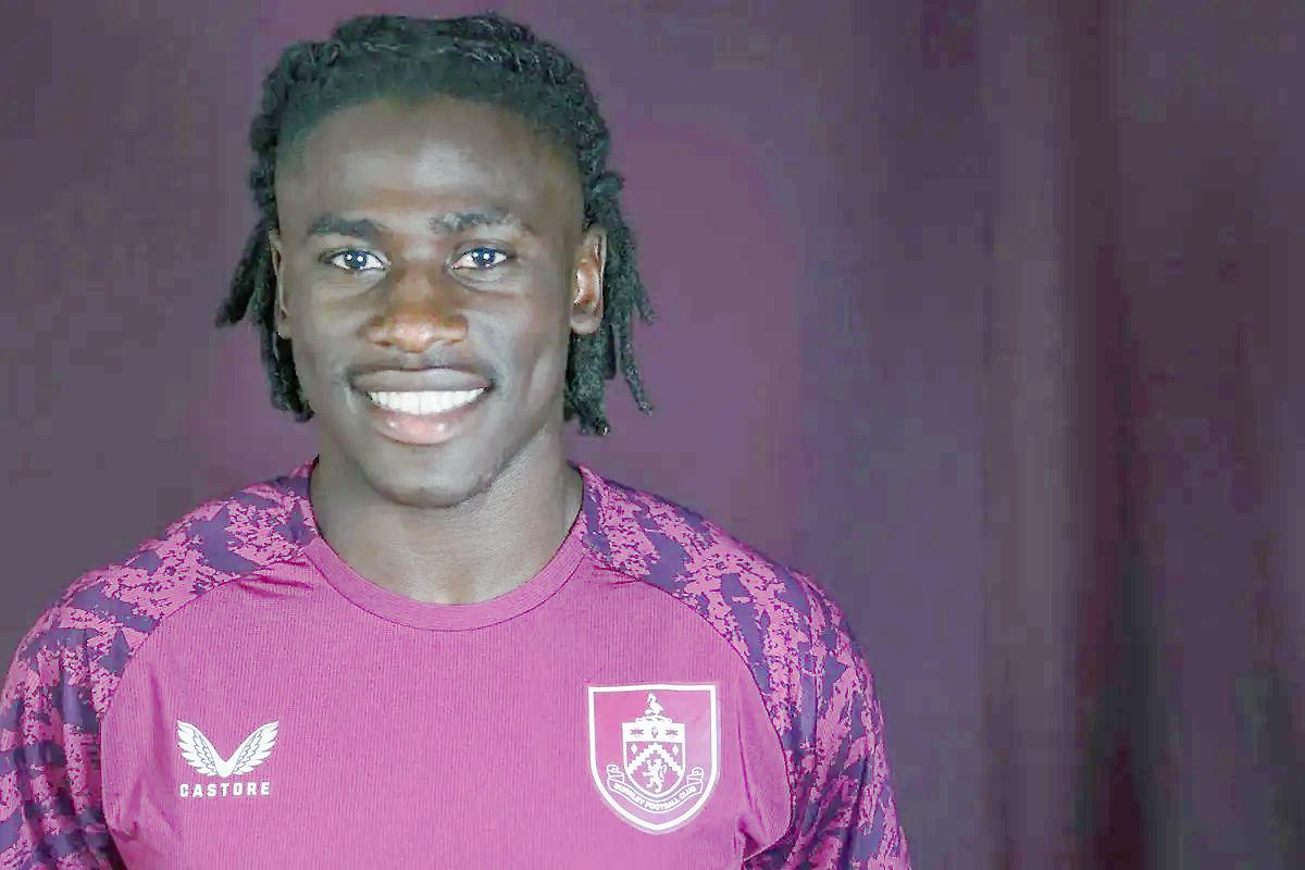 Burnley Datangkan Loum Tchaouna dari Lazio