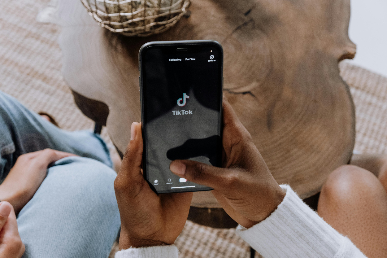 Dame Un Grr Meledak di TikTok! Arti Liriknya Bikin Netizen Makin Pede Tampil Fierce!
