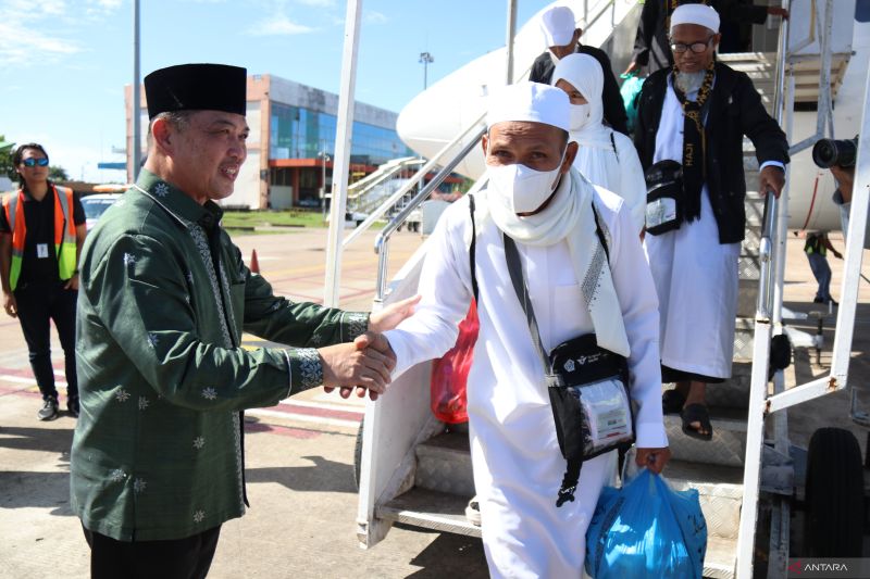 Jamaah Haji Kloter Pertama Asal Kalbar Tiba di Tanah Air dengan Selamat