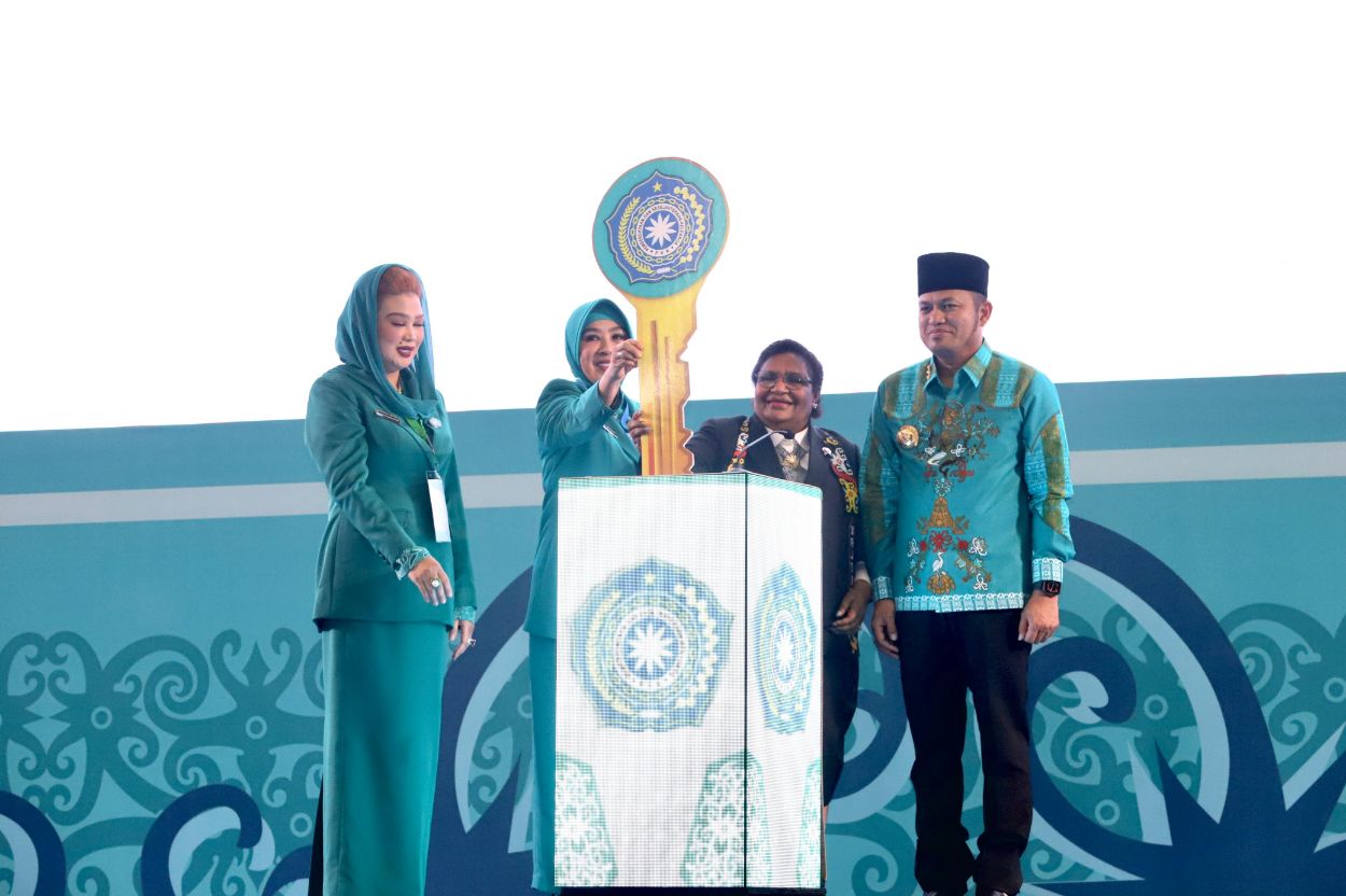 Buka Rakernas PKK, Wamendagri Ribka Ungkap Jasa Penting TP PKK Tingkatkan Kualitas Hidup Masyarakat