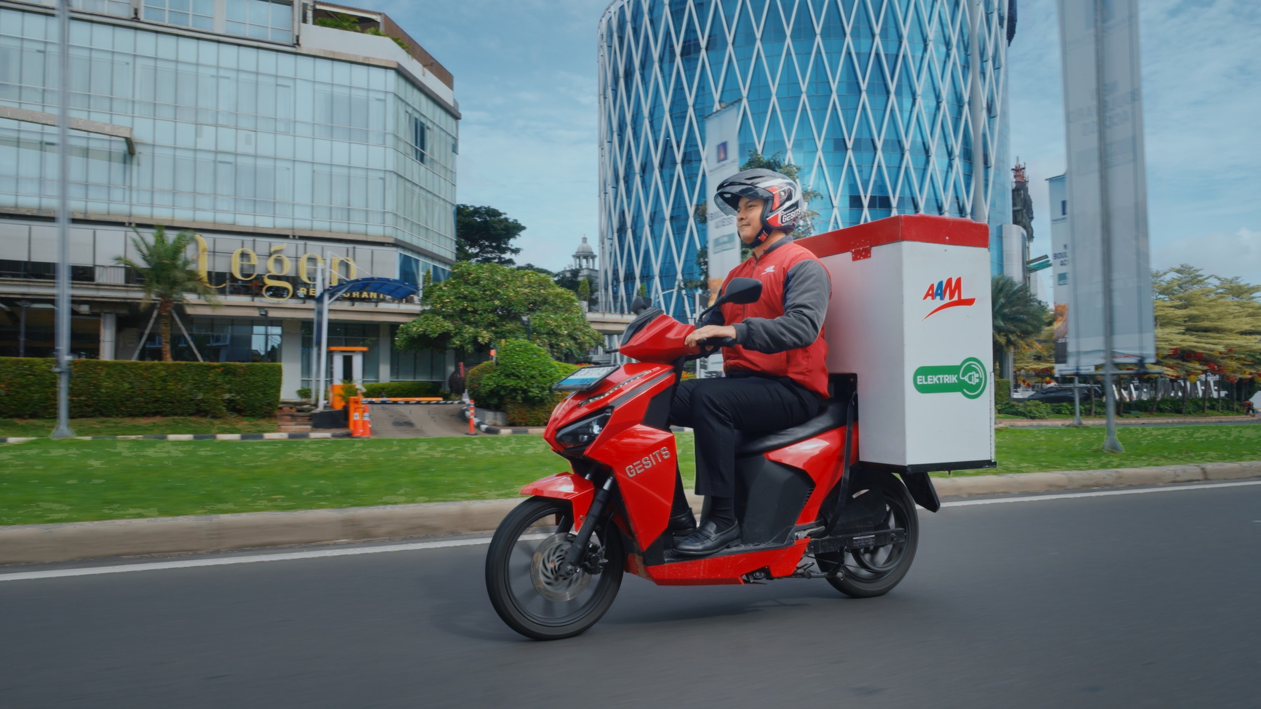 Tekan Emisi Karbon, MDLA Konsisten Gunakan Motor Listrik untuk Distribusi Produk Kesehatan