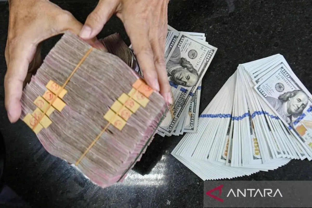Rupiah Selasa Pagi Melemah 33 Poin Jadi Rp16.273 per Dollar AS 