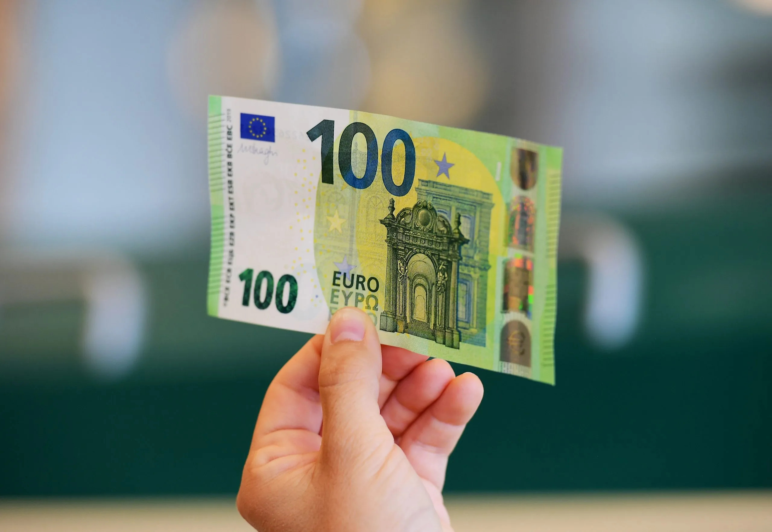 Bulgaria Bakal Pakai Mata Uang Euro mulai 2026