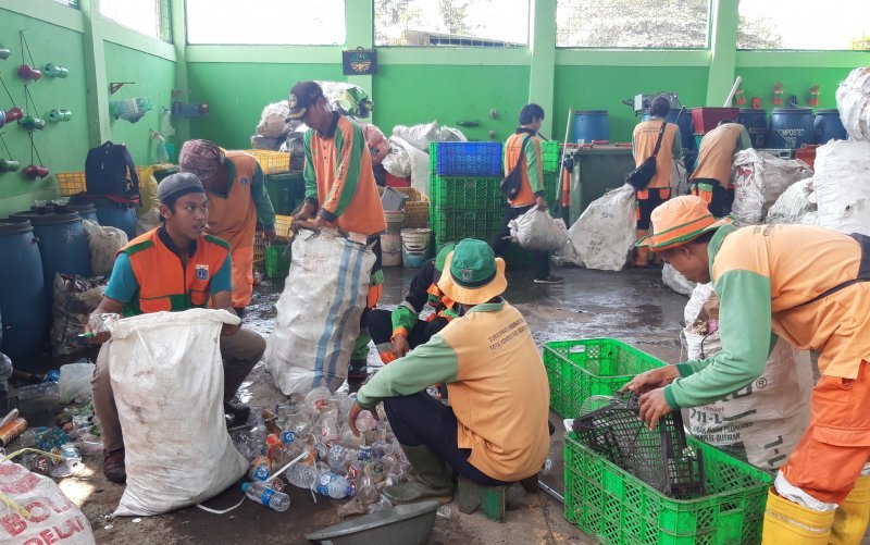 DKI Jakarta Perintahkan PIK Atasi Sampahnya Sendiri